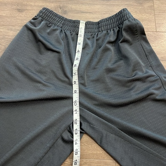 Jordan Size XL Kids Shorts - Picture 10 of 12
